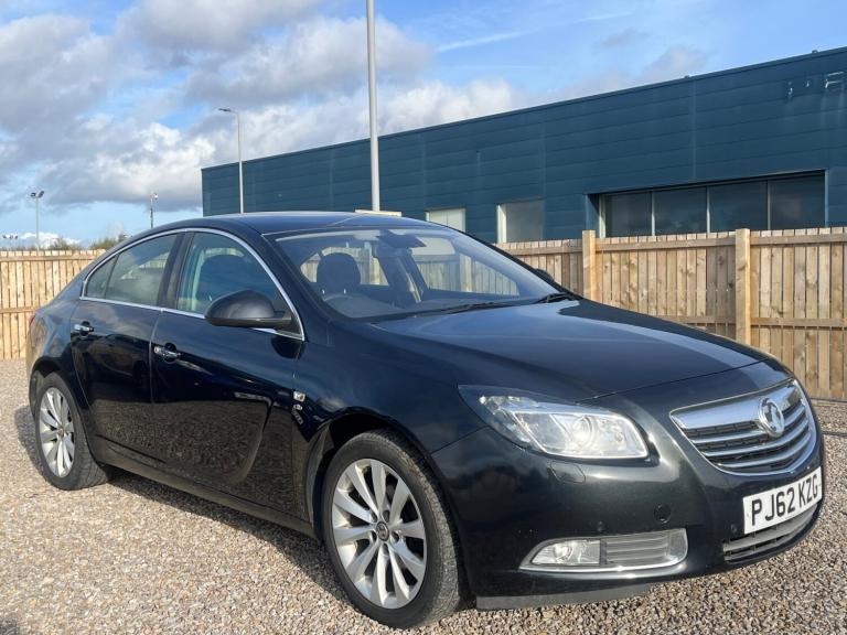 VAUXHALL INSIGNIA 2.0 CDTi Elite / FULL LEATHER & HEATED SEATS /XENON /HPI CLEA