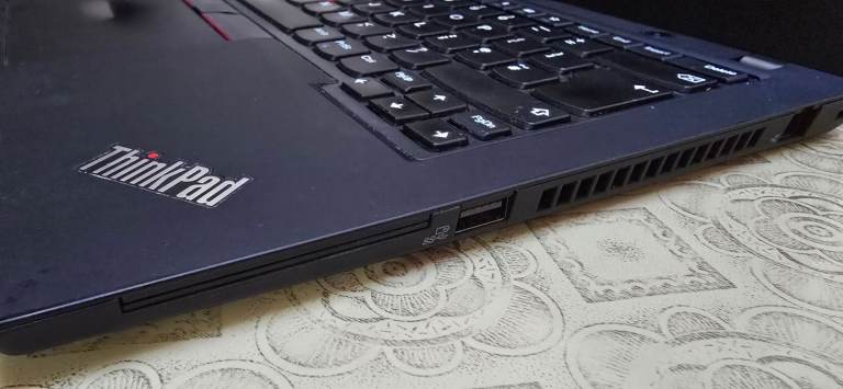 Lenovo T490 i7 24GB RAM VGC