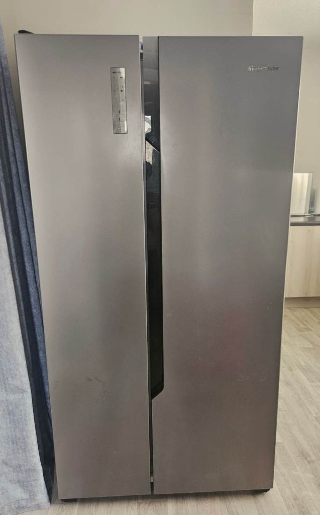 SOLD Fridgemaster American Fridge Freezer