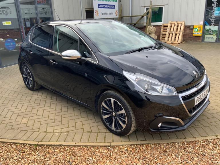 2019 Peugeot 208 1.2 PureTech 82 Tech Edition 5dr [Start Stop] HATCHBACK Petrol Manual