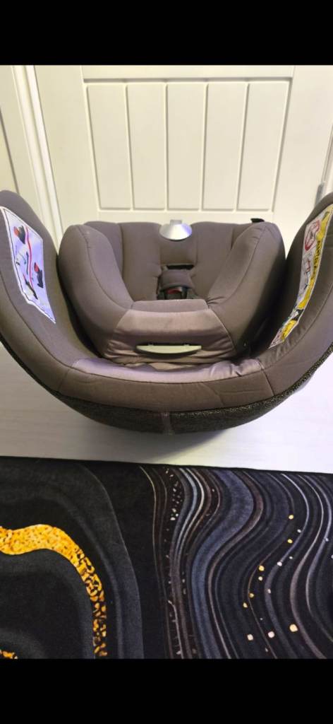 Cybex car seats and 360 isofix bases