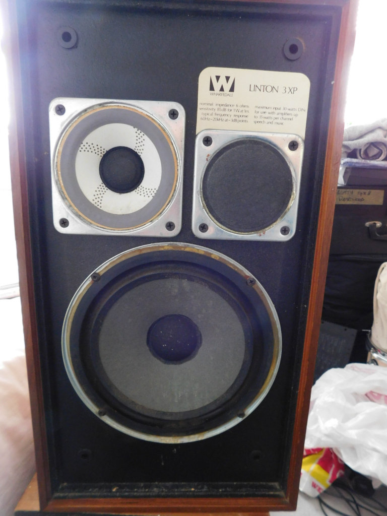 WHARFEDALE LINTON 3XP HI FI SPEAKERS - PAIR - TEAK - VINTAGE - ENGLAND - '75-'78