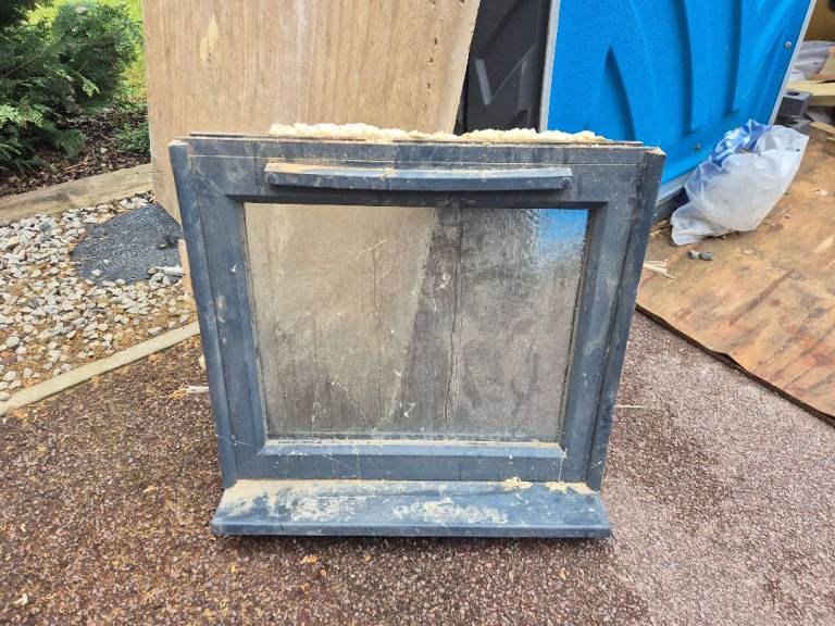 UPVC window, fixed pane, privacy glass