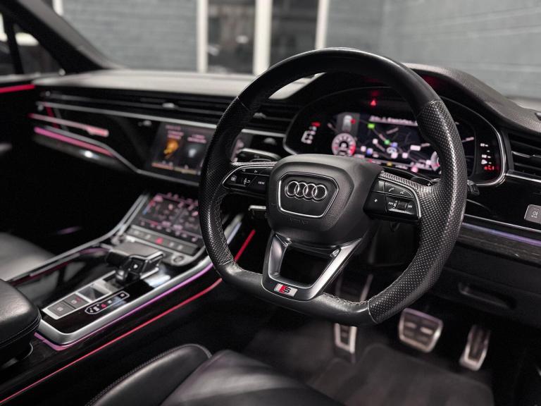 AUDI Q7 3.0 TFSI V6 55 Black Edition 2021