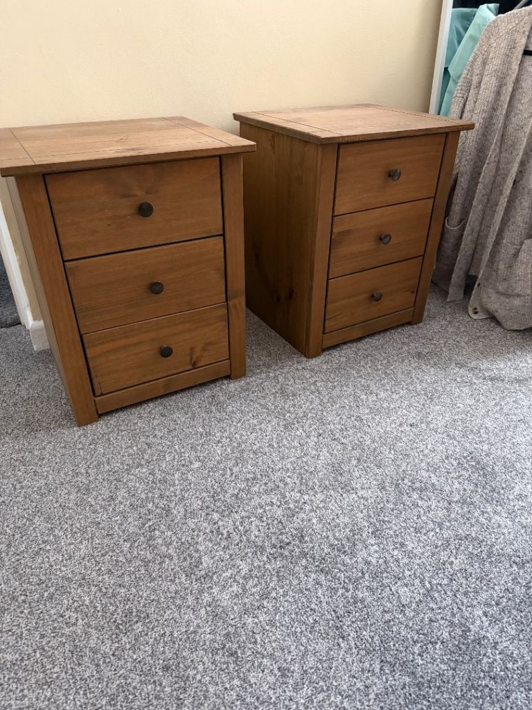Bedside cabinets