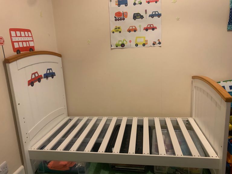 Toddler bed- Tutti Bambini