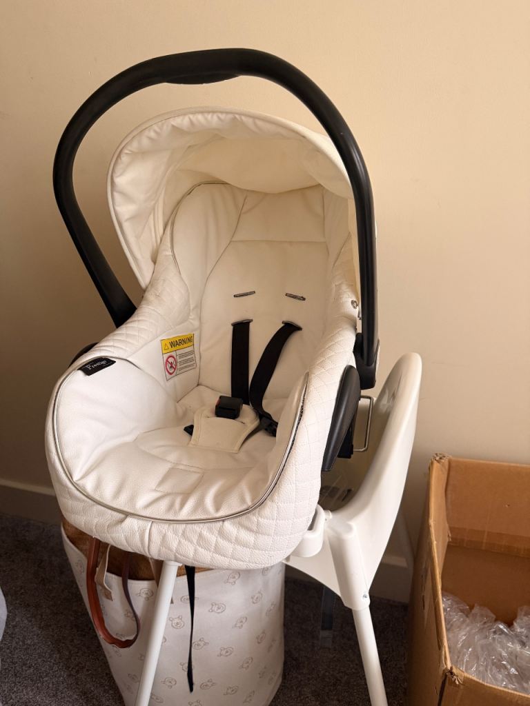 Babystyle Prestige pram and carseat in white leather look