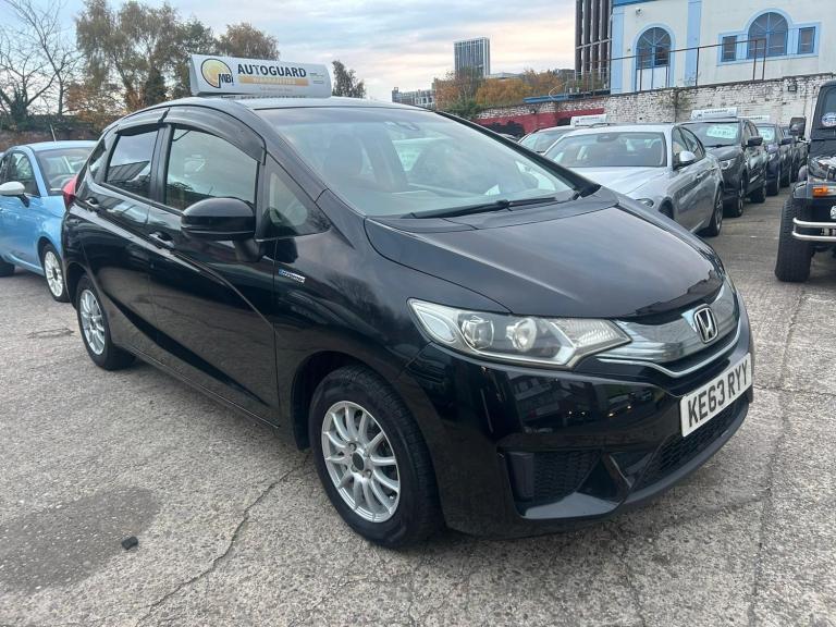  Honda Fit 1.5 PETROL HYBRID Automatic