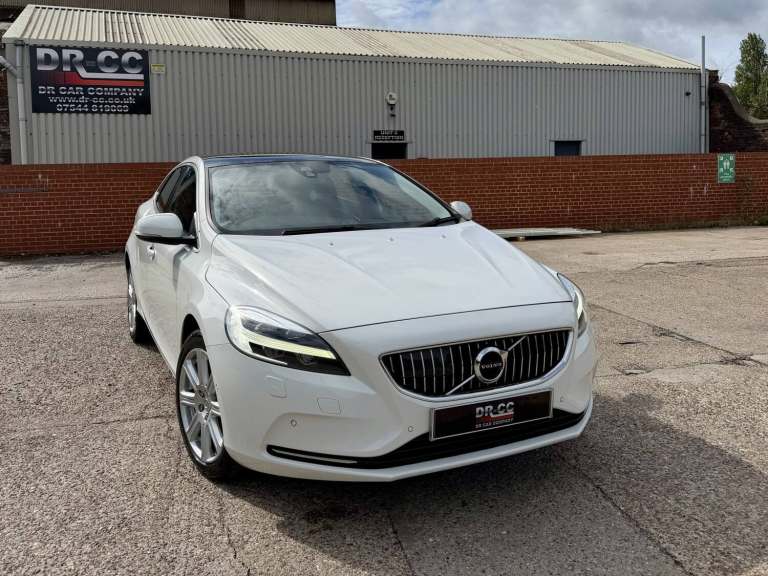 VOLVO V40 2.0 Inscription D3 2017
