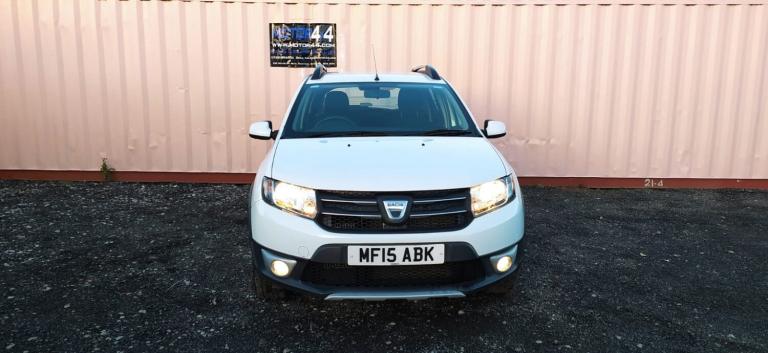 DACIA SANDERO STEPWAY 0.9 Stepway Laureate TCe 90 2015