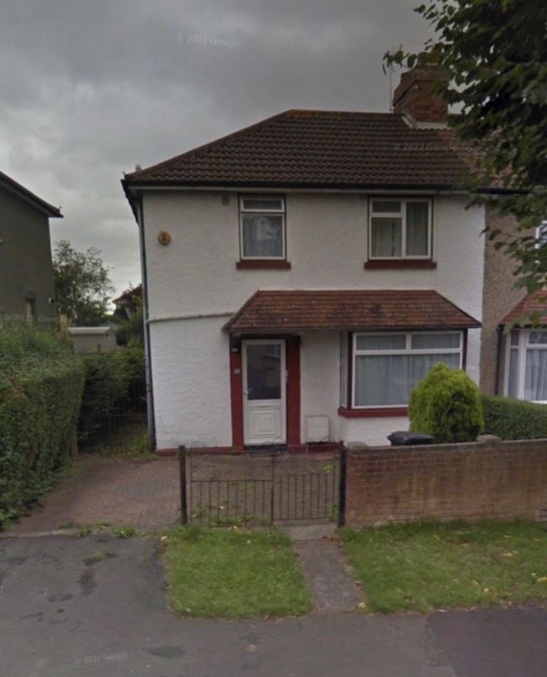 Room to let in a house in Knowle