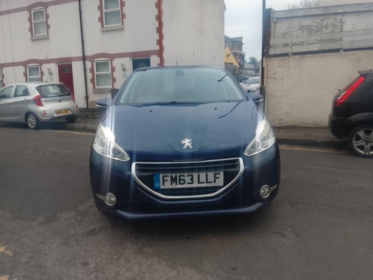 2015 Peugeot 208 1.4 HDi Allure 5dr HATCHBACK Diesel Manual