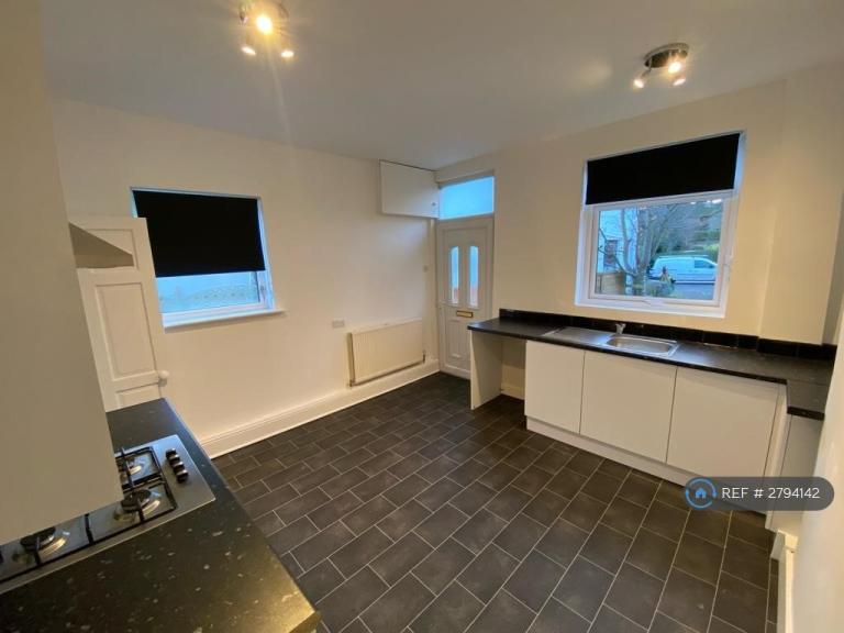 2 bedroom house in Jerry Clay Lane, Wrenthorpe, Wakefield, WF2 (2 bed) (#2794142)