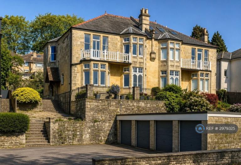 1 bedroom flat in Batheaston, Bath, BA1 (1 bed) (#2979325)