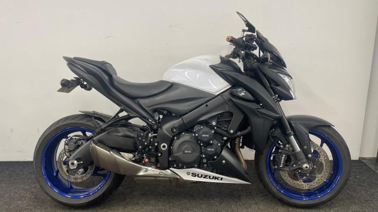 2020 SUZUKI GSX-S1000 ** FULL SERVICE HISTORY - LOW MILES **