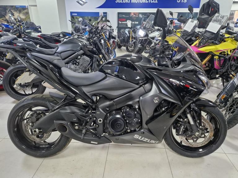 2021 SUZUKI GSX-S1000F IN BLACK
