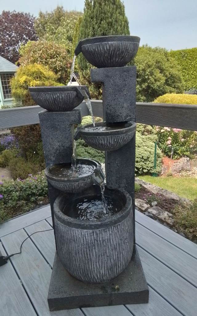 Outdoor Garden Water Feature Fountain – Grey Stone Effect