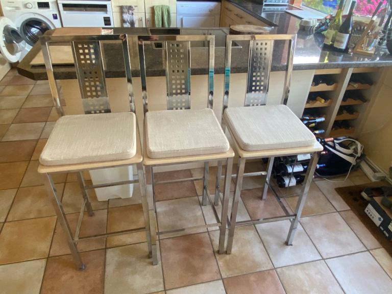 3 Matching Breakfast bar stools