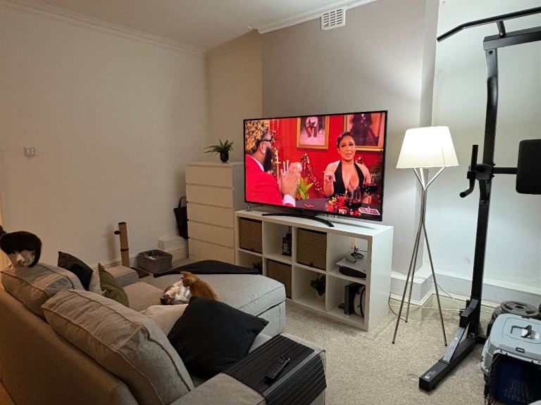 Large Studio Flat Camden