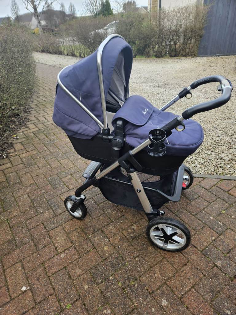Silver Cross Pioneer Travel System
