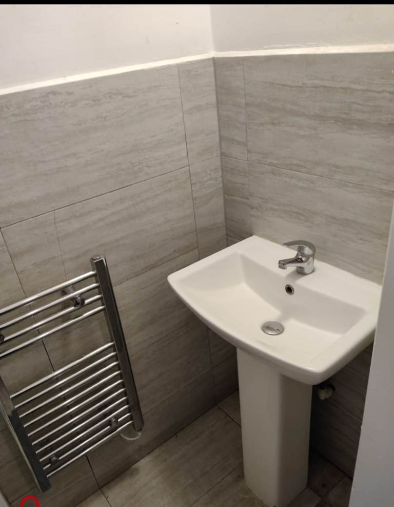 Large double rooms for rent 