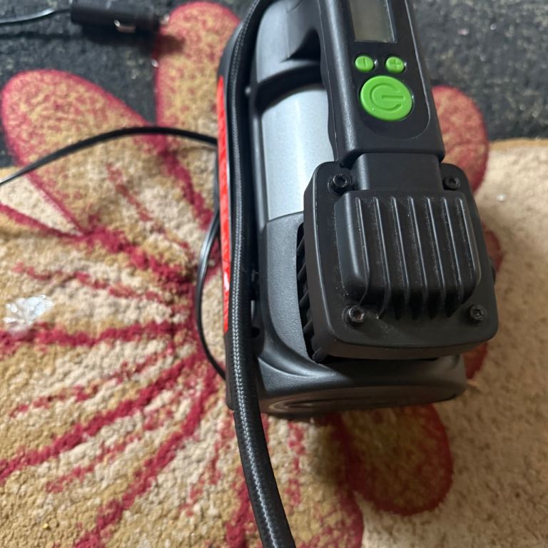 Smile tyre compressor 