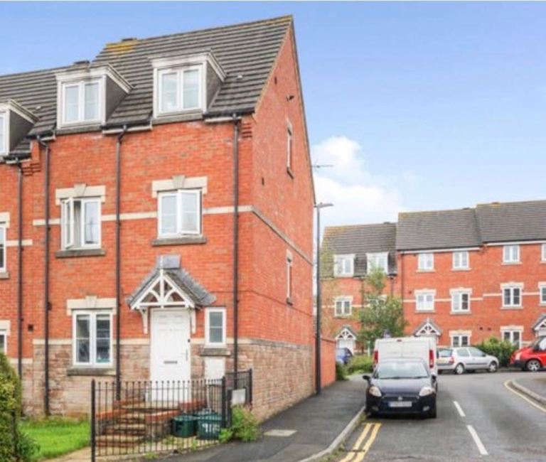 Large double room in Kingswood to rent!