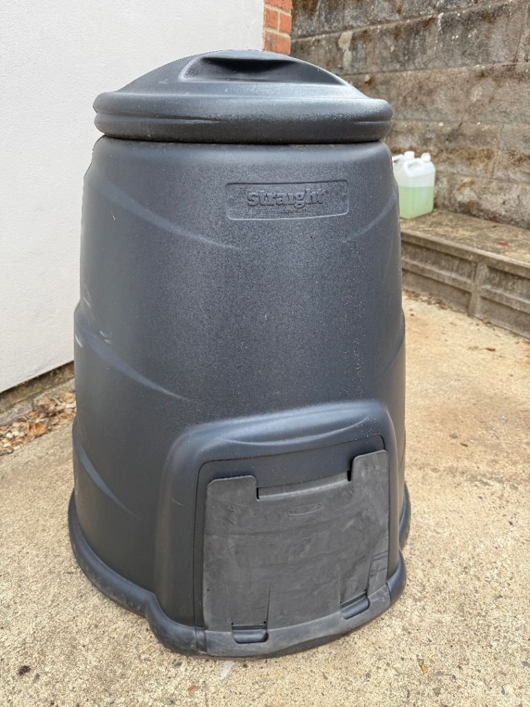 Straight Black Plastic Compost Bin – Good Condition
