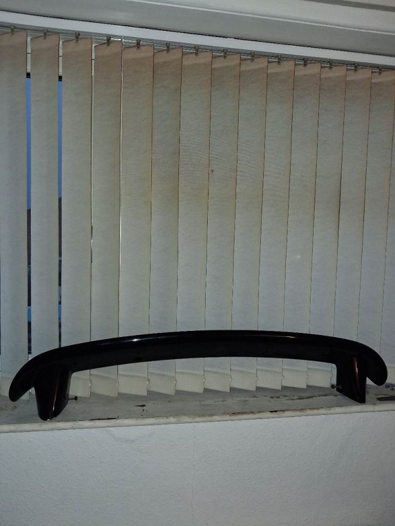 Car spoiler