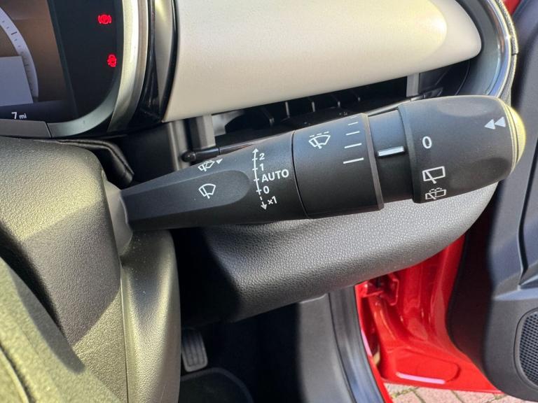 2025 Fiat 600 115kW La Prima 54kWh 5dr Auto HATCHBACK ELECTRIC Automatic