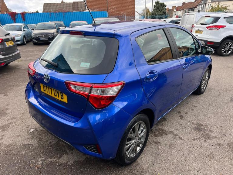 2017 Toyota Yaris 1.5 VVT-i Icon Tech Euro 6 5dr HATCHBACK Petrol Manual