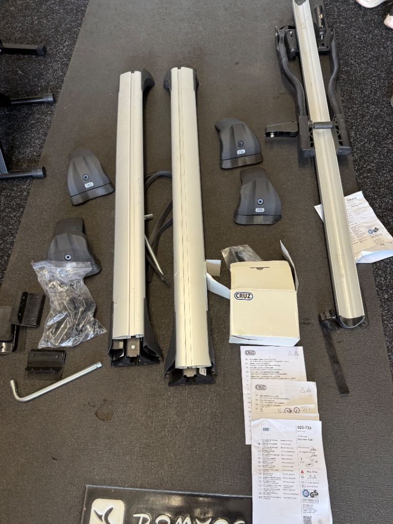 Cruz aluminium flush fitting roof bars and bike rack for 2016 onwards Volvo V90  