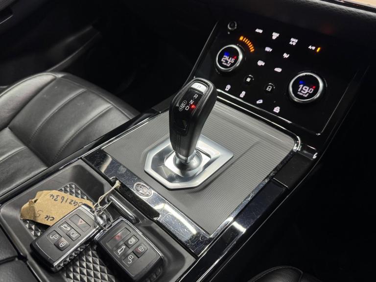 2019 Land Rover Range Rover Evoque 2.0 D180 R-Dynamic S Auto 4WD Euro 6 (s/s) 5dr ESTATE Diesel A...