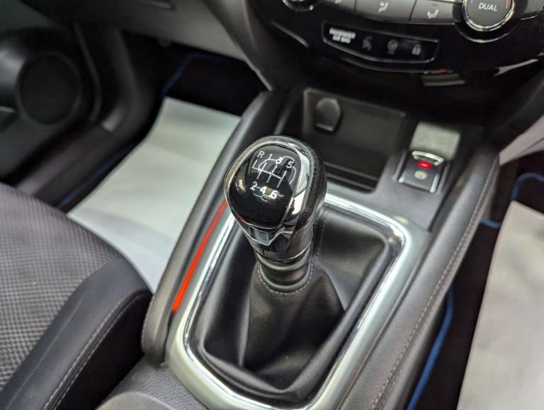 2015 Nissan Qashqai 1.5 Qashqai N-Tec+ dCi 5dr SUV Diesel Manual