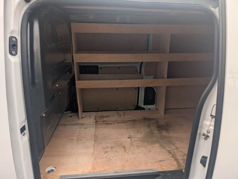 Vauxhall Vivaro / Citroen Dispatch Shelves 