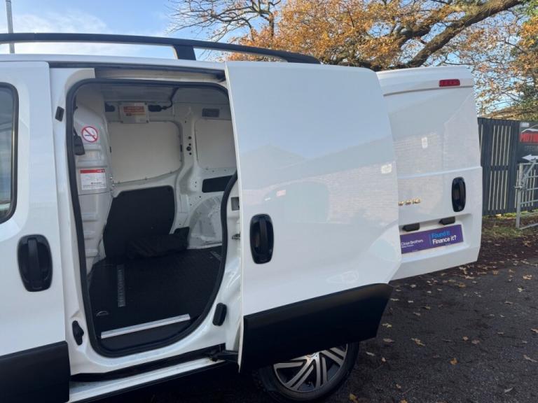  Fiat Fiorino FIORINO 1.3 16V MULTIJET ADVENTURE 95 VAN+JUST 38K!+FSH!+1