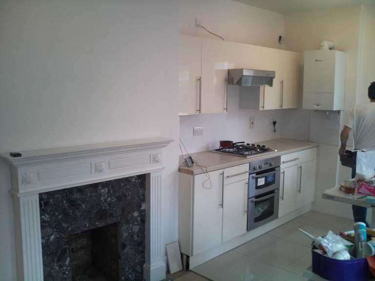 Professional Painting & Decorating – EA Handyman | Clean, Reliable & Affordable Finish
