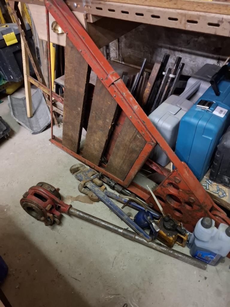 Pipe vice stilsons threader for sale .if advert is on they are still available thanks 