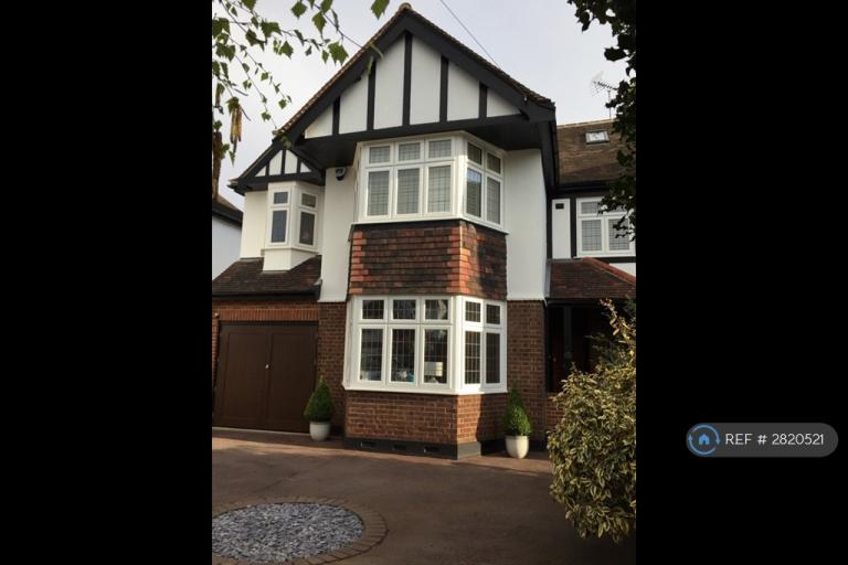 5 bedroom house in Stewart Avenue, Upminster, RM14 (5 bed) (#2820521)
