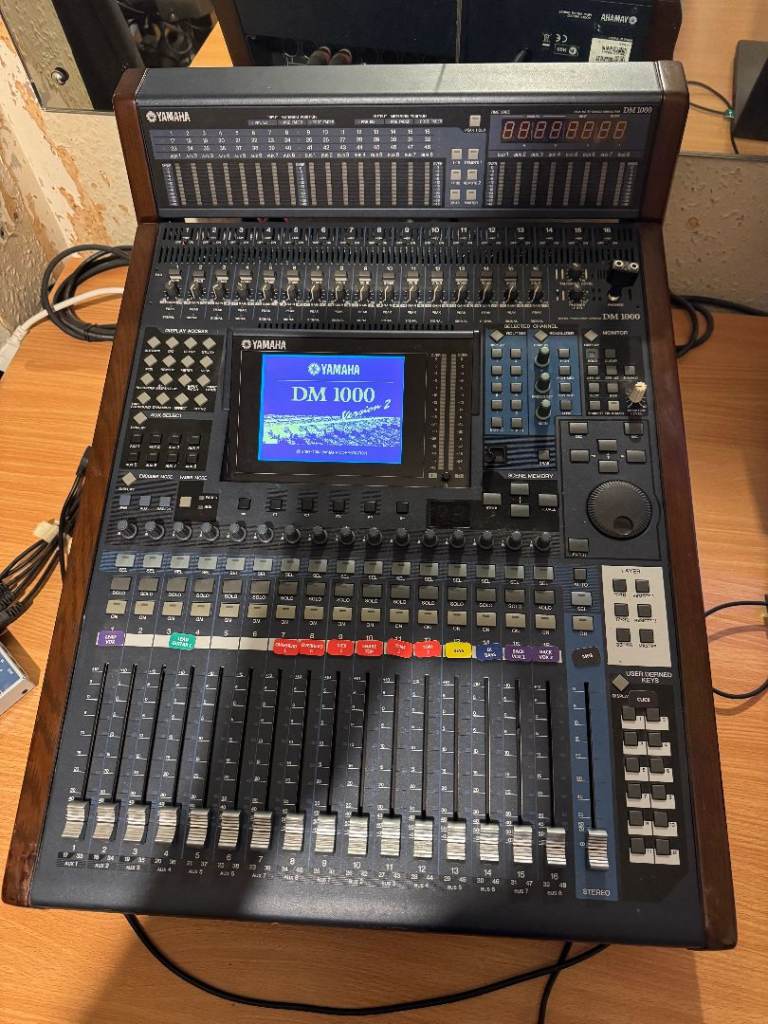 image for Yamaha DM1000 VCM V2 Digital Mixer + RME Digiface USB + Flight Case