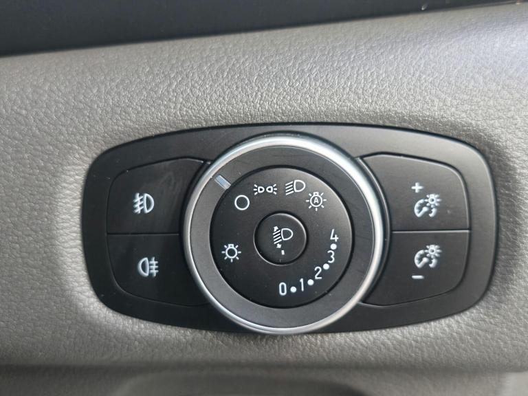 2022 Ford Transit Custom 2.0 EcoBlue 105ps Low Roof D/Cab Trend Van PANEL VAN DIESEL Manual