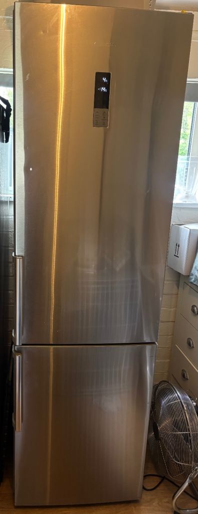 Kenwood fridge freezer