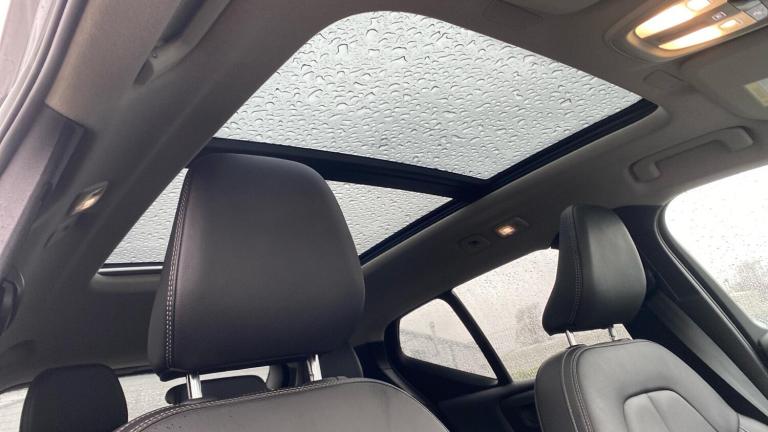 2024 Volvo XC40 2.0 B3P Ultra Dark 5dr Auto ESTATE PETROL Automatic