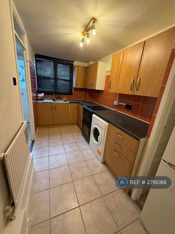 3 bedroom flat in Acacia Road, London, N22 (3 bed) (#2718088)