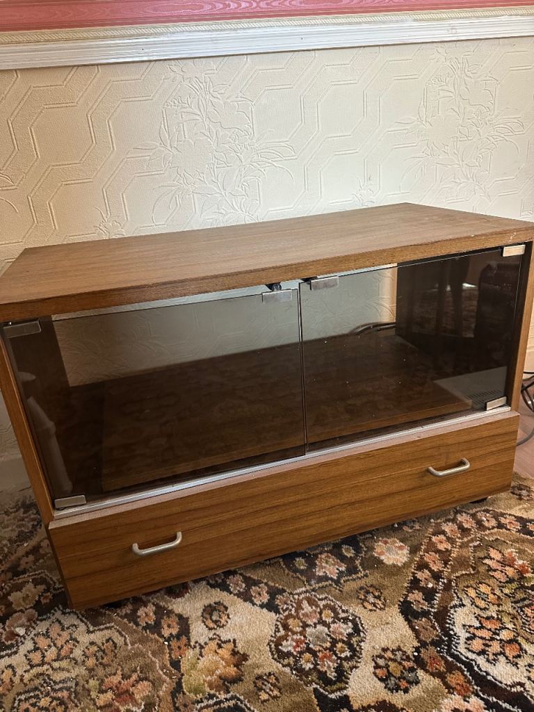 Small TV/Dvd  unit