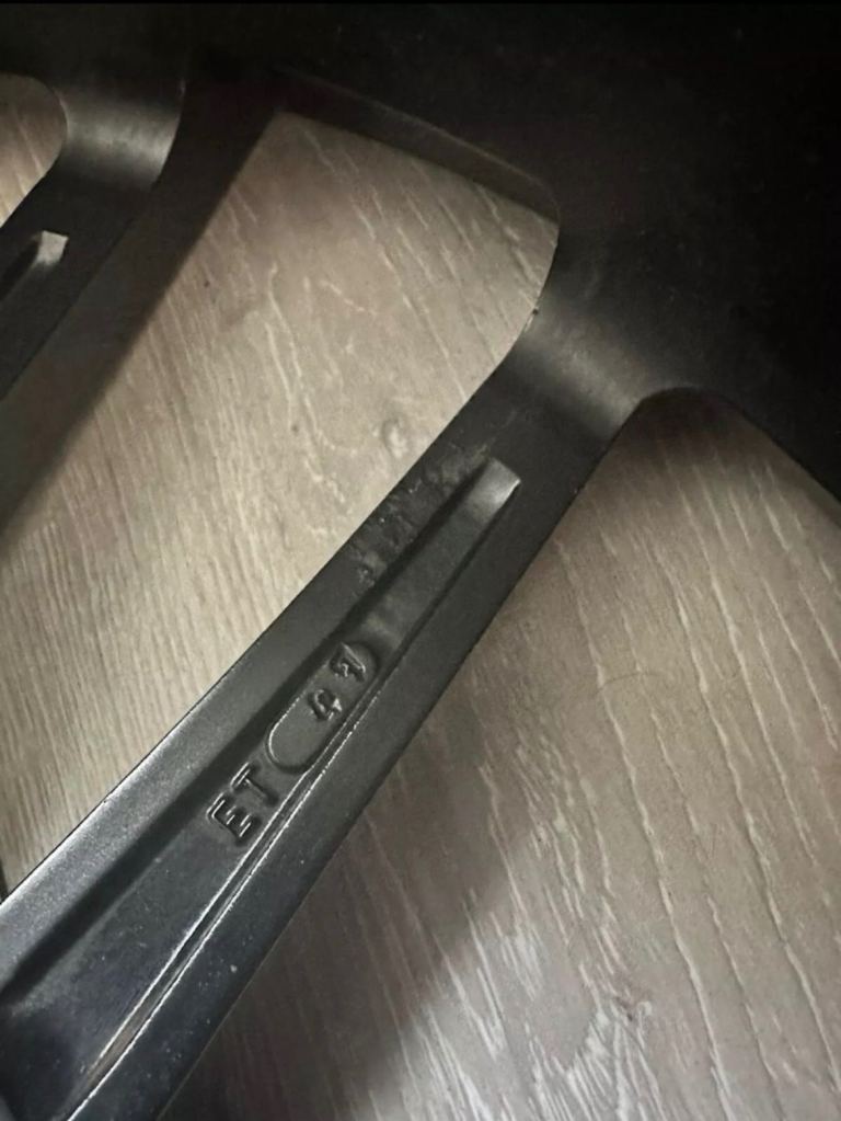 Mercedes 5 Spoke Diamond cut Wheels