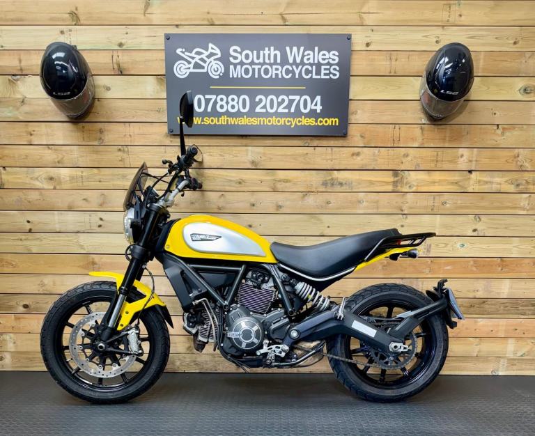 Ducati Scrambler ICON 800 : 2016 (66) model : ONLY 2.8k MILES