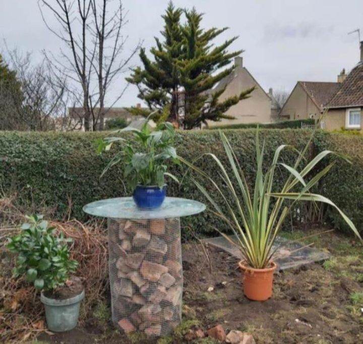 Spacious double room with balcony good bus connection 