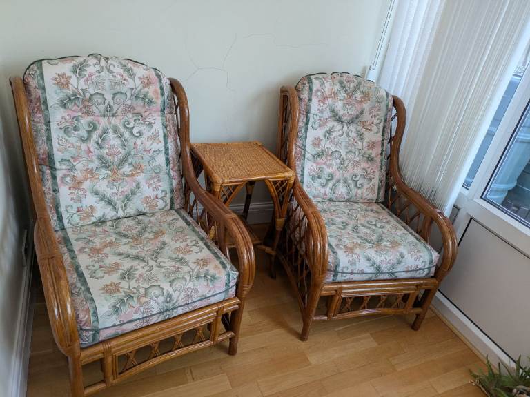 2 Comfy Chairs and side table