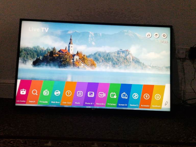 LG Smart TV HDR 4K Ultra HD Led 49 inches for sale 